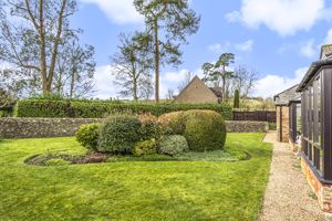 Courtyard gardens- click for photo gallery